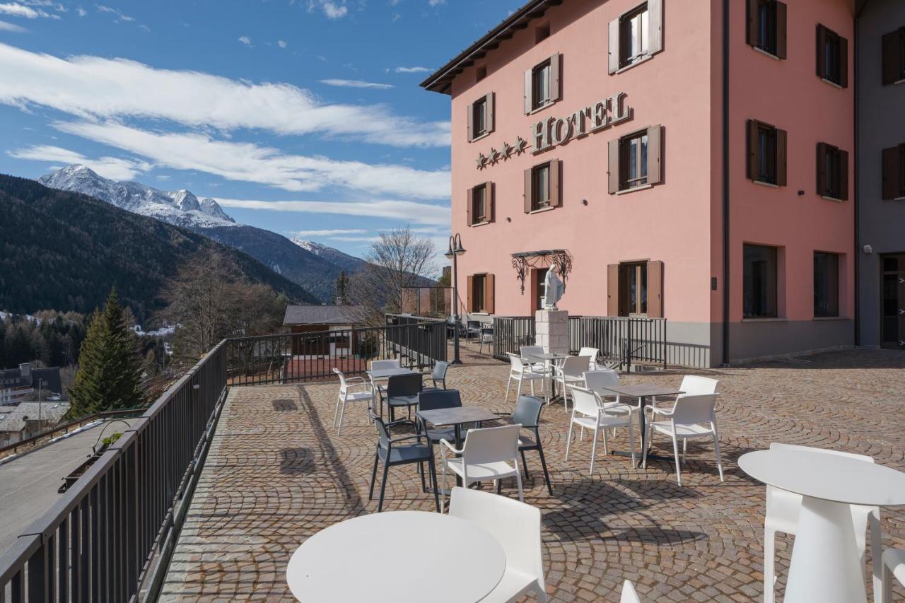 Hotel Garni Cristallo Ponte Di Legno Buitenkant foto